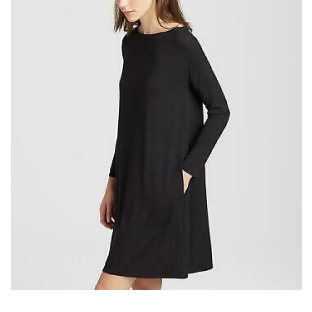 Black Eileen Fisher l/s keyhole back Jersey dress